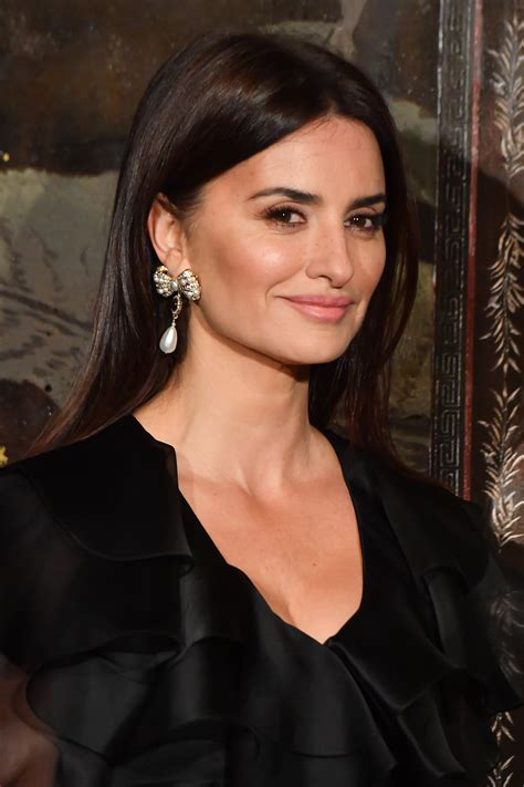 Make Penélope Cruz The Creative Director Of Chanel